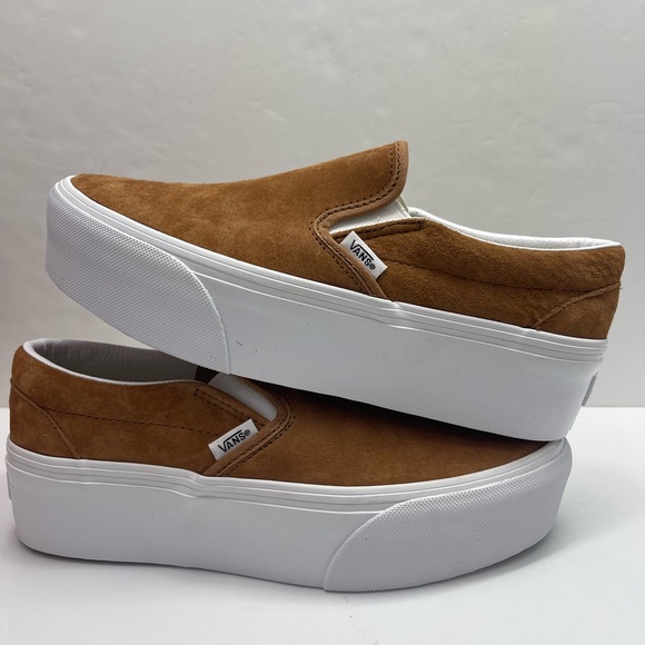 Vans Classic Slip-On Stackform
Nubuck Chipmunk
VN000CN1GWT Platform Sneakers - Picture 12 of 16